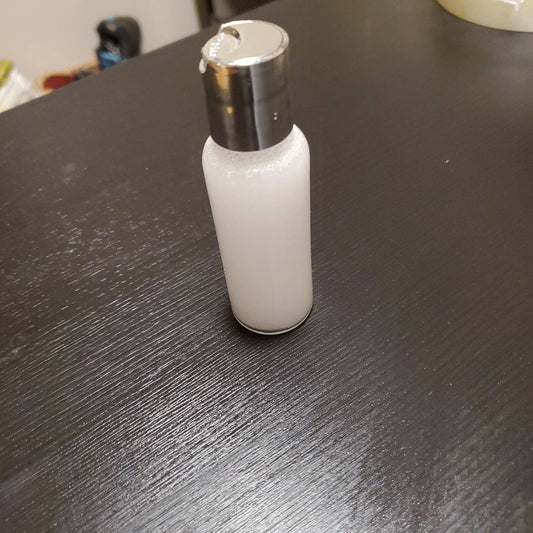 Gentle eye and lip makeup remover